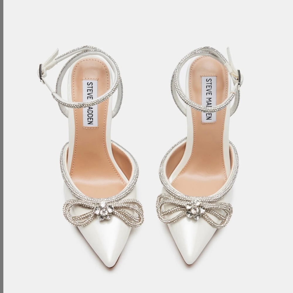 -STEVE MADDEN New in Box Off White Heels with Rhinestone Bow Embellis